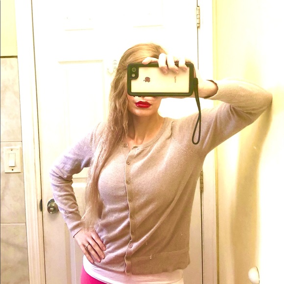 HOLD - Picture 6 of 13